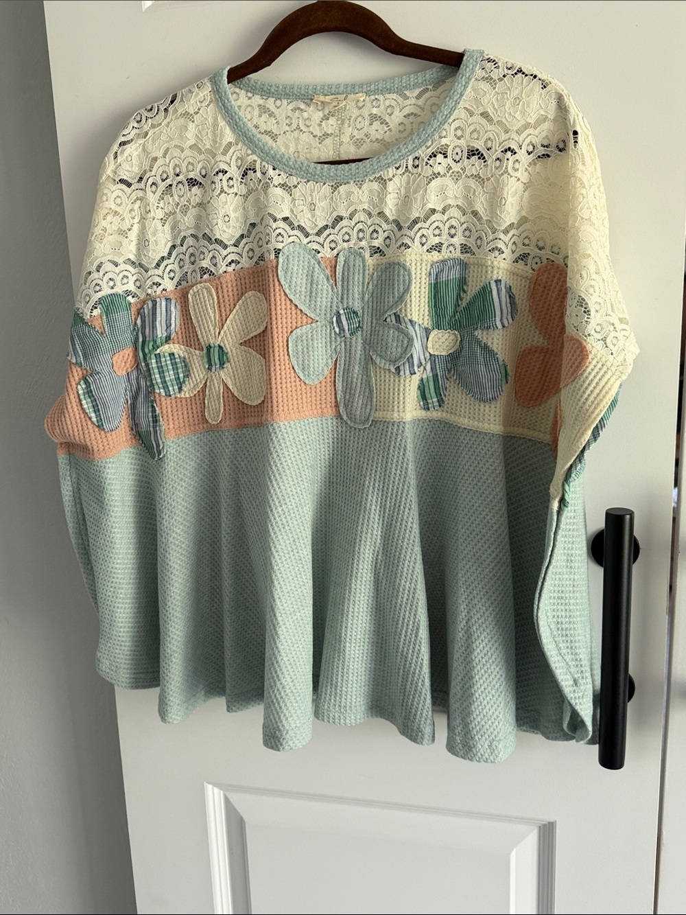 Easel Boho Lace & Knit Floral Patchwork Top - Mint/Peach/White